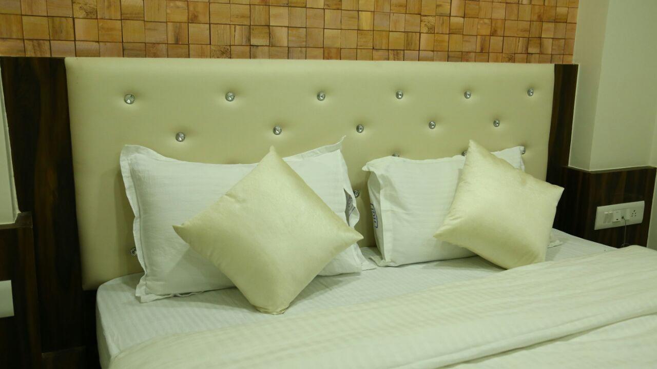 Hotel Gitanjali Inn By Bizzgrow Hotels Ahmedabad Ngoại thất bức ảnh